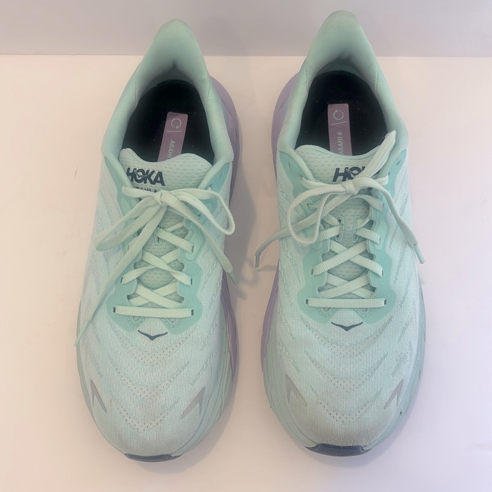 Hoka Arahi 6.women’s running shoe